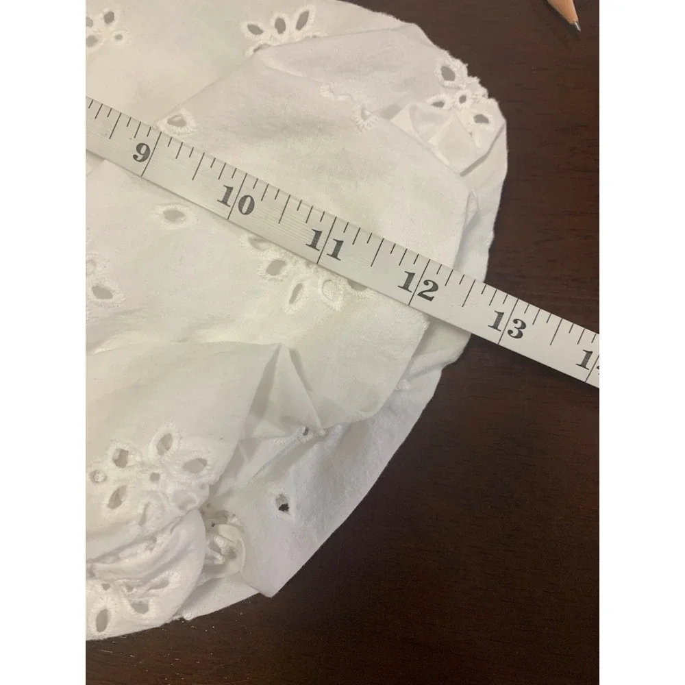 Old Navy White Eyelet Puff Sleeve Knit Top Blouse Large L‎ Cotton